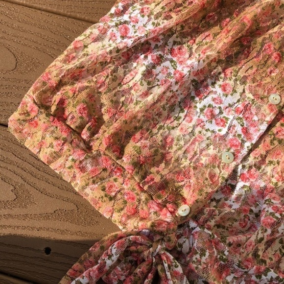 Kit & Sky floral print lace button down tie top - Picture 2 of 7